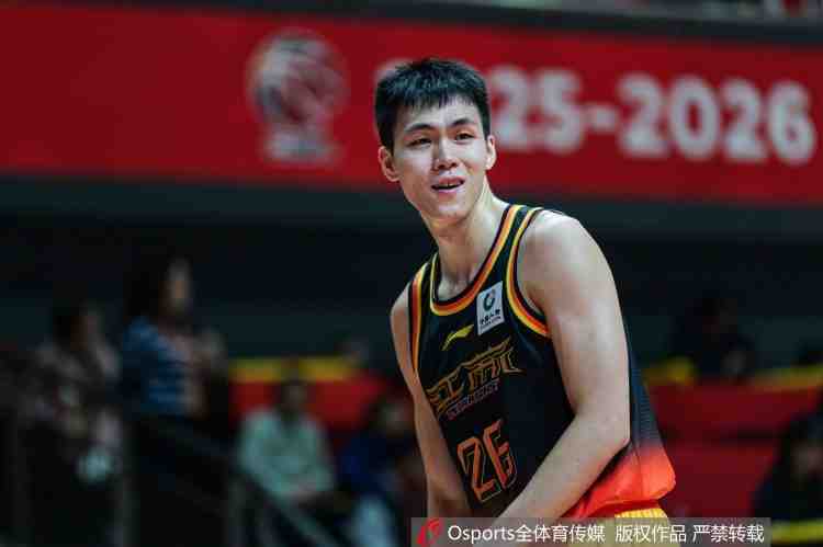 该出手时就出手!庞峥麟半场13分钟 5中4&三分2中2拿到10分3助